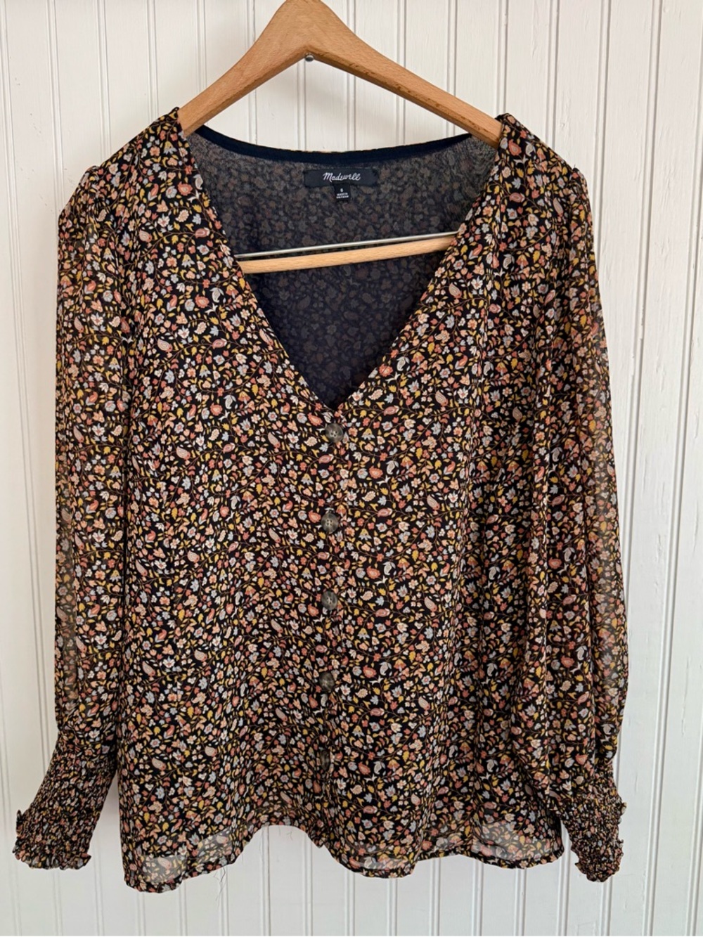 Madewell Black Floral Top Size 6 V-Neck Button Front Blouse